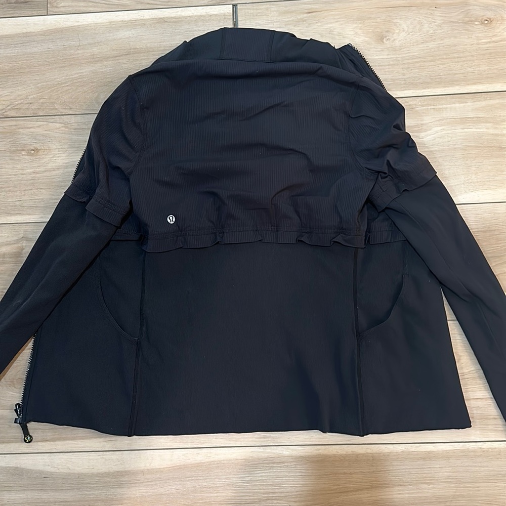 Lululemon black zip up